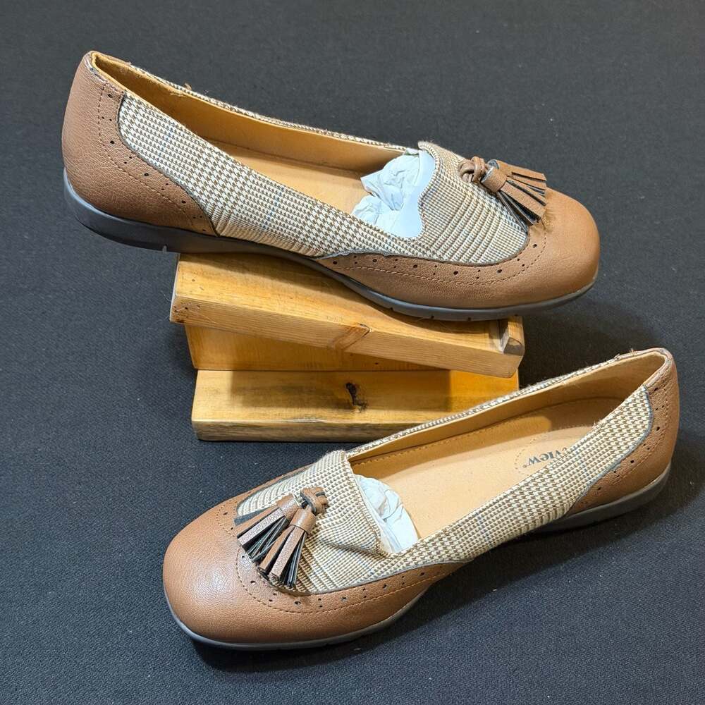 Eastview Two-Tone Tassel Loafers with Houndstooth Detail